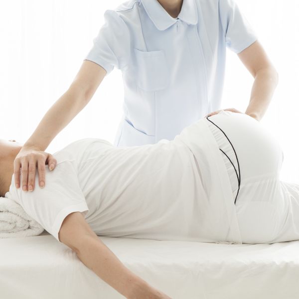 西新で産後の骨盤矯正なら当院の施術をお受けください